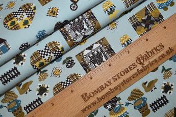 .100% Cotton .Ideal for crafts/Quilting .Size: 46 x 56cm (18 x 22 inches) .Complementary patterns to