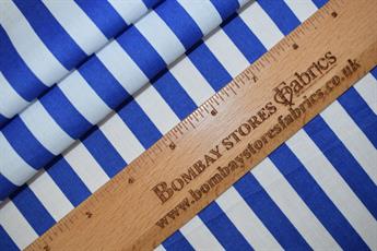 .100% Cotton .Ideal for crafts/Quilting .Size: 46 x 56cm (18 x 22 inches) .Complementary patterns to