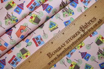 .100% Cotton .Ideal for crafts/Quilting .Size: 46 x 56cm (18 x 22 inches) .Complementary patterns to