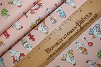 .100% Cotton .Ideal for crafts/Quilting .Size: 46 x 56cm (18 x 22 inches) .Complementary patterns to