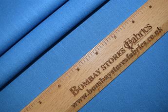 .100% Cotton .Ideal for crafts/Quilting .Size: 46 x 56cm (18 x 22 inches) .Complementary patterns to