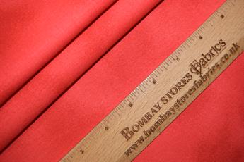 .100% Cotton .Ideal for crafts/Quilting .Size: 46 x 56cm (18 x 22 inches) .Complementary patterns to