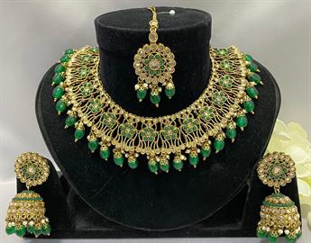 GREEN