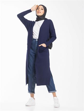 This cardigan is a must-have during this season, perfect for evening chills. Featuring a front openi