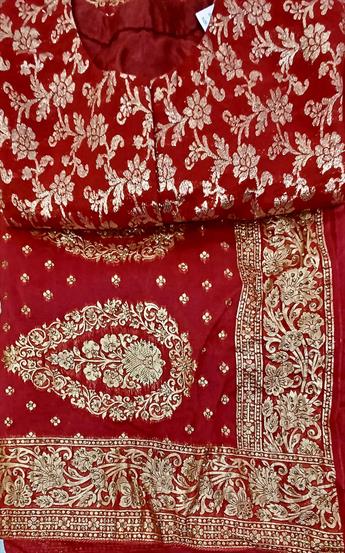  Organza saree with stone work.It comes with readymade brocade long sleeve blouse.
It is great to w