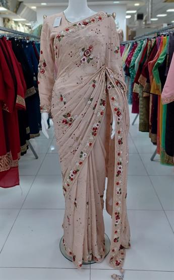 Shamo silk saree with stone,pearl, sequince and thread embroidary havy 3d work.It comes with macthin