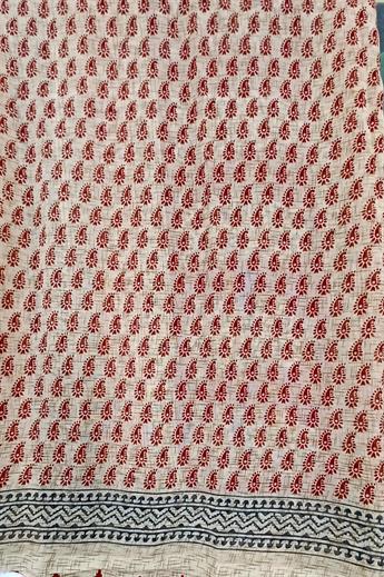 Beige/red
