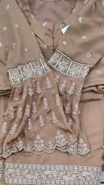 LIGHT BROWN