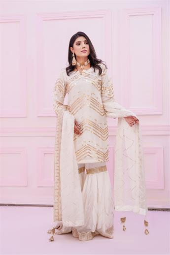 Off White Stunning Embroidered 3 Piece Stitched Suit