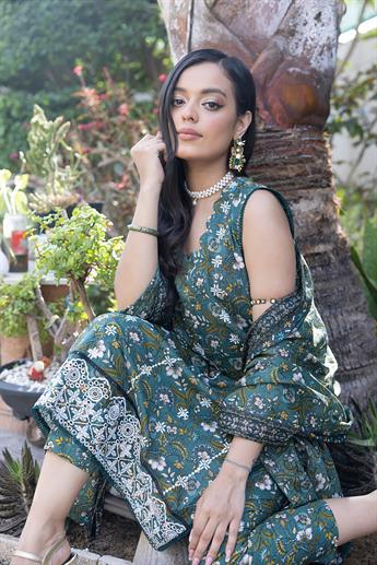 Green Embroidered Chikankari Lawn 3 Piece Suit