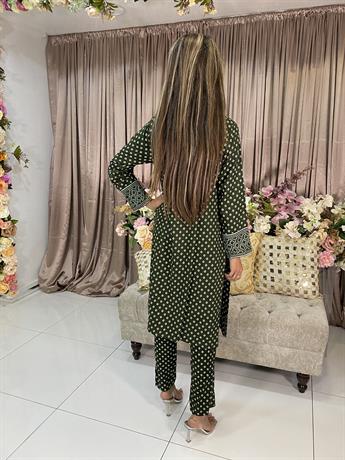 Mehndi Green Digital Print Linen Ladies Readymade
