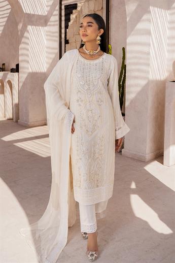 This incredible readymade luxury attire gives your festive look a boast of regality.This masterpiece