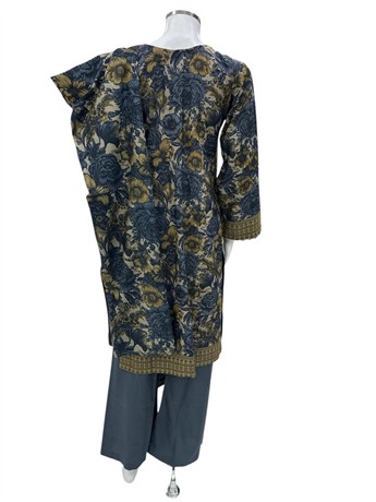 Grey Printed Khaddar Ladies Winter Collection