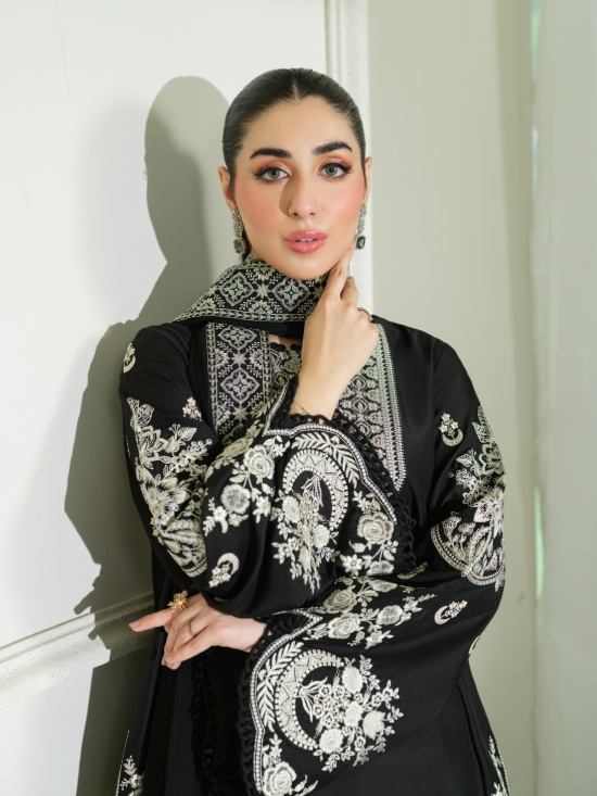 Full Embroidered Cotton Shirt.
Beautiful Tassel Work On Daman.
Beautiful Embroidered Plazo.
Chiff