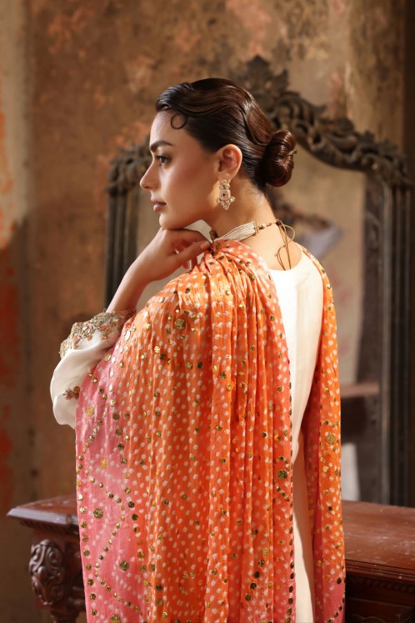 Embroidered Straight-Cut Malha
