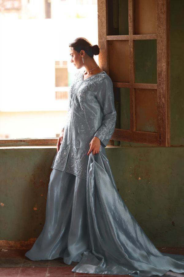 Embroidered Straight-Cut Meher