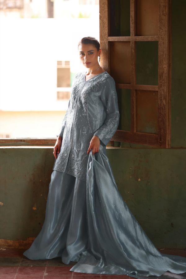 Embroidered Straight-Cut Meher