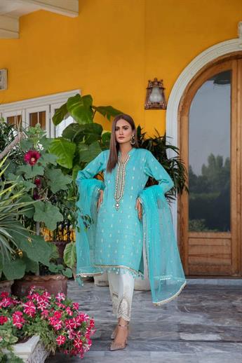KHUDA BAKSH
READY TO WEAR
Whats Included:
 
1. Hand Embroidered Shirt (Hand Embroidered + Mirror
