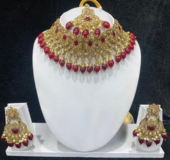 Maroon Necklace Sets