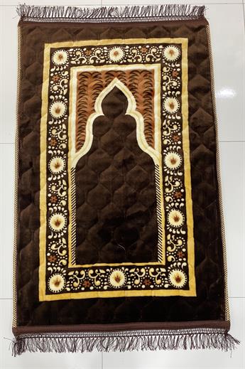 LUXERY VELVET  QUILTED PRAYER MAT (non slip). Length-48"e and width-32"e
