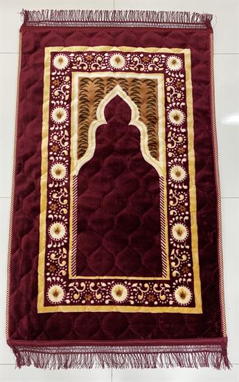 LUXERY VELVET  QUILTED PRAYER MAT (non slip). Length-48"e and width-32"e