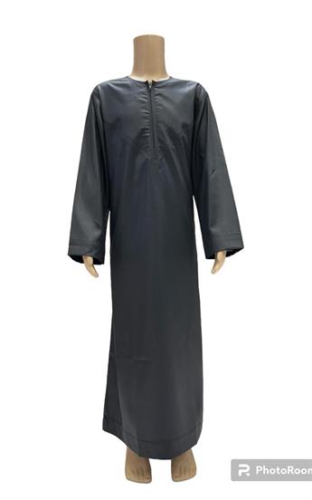 An exclusive Jubba for boys by zip top with a soft surface. High quality lightweight polyester with 