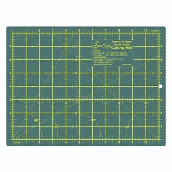 Sew Easy Self Healing Cutting Mat. 30cm x 20cm (12" x 8")