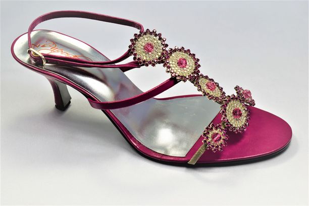 Majent Laides Sandals with Rhinestone Work