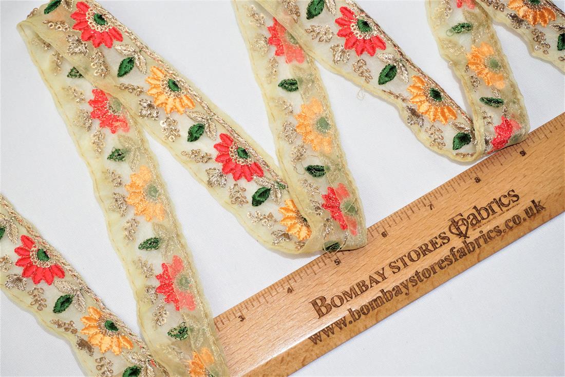 COL1 Indian Vintage Style Lace