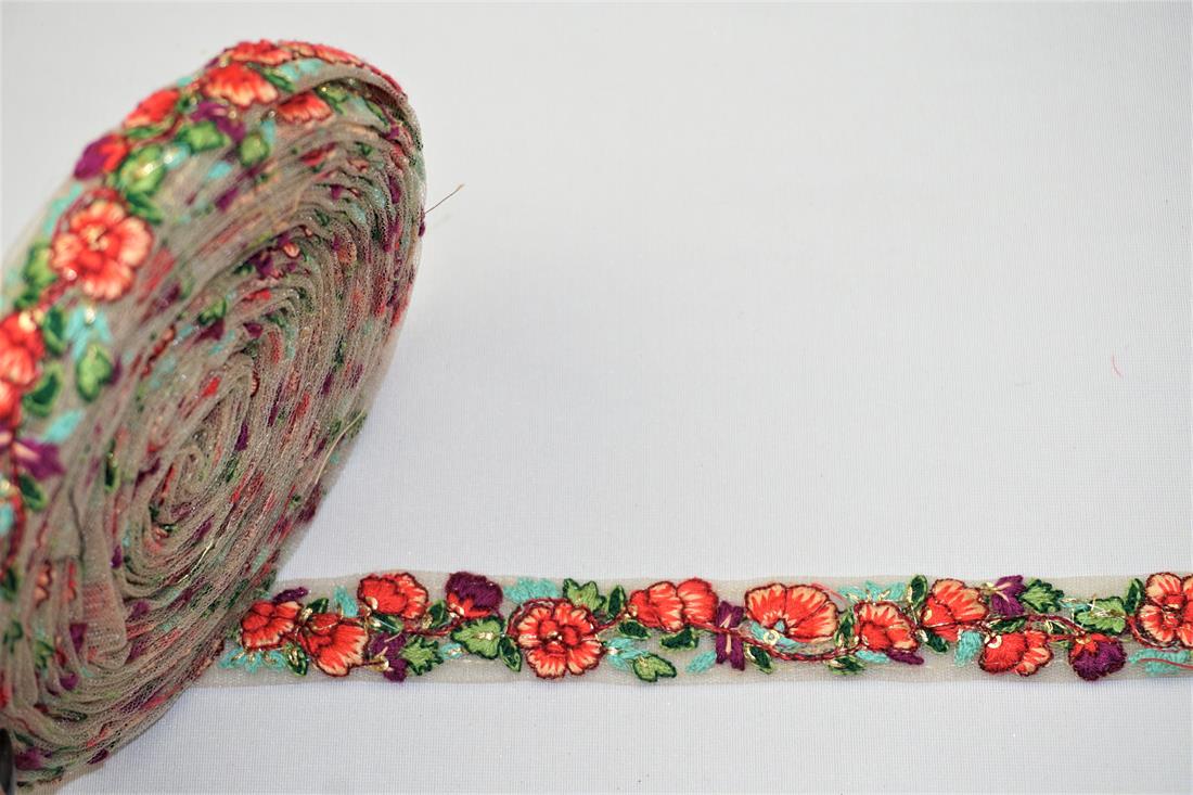 COL1 Indian Vintage Style Lace