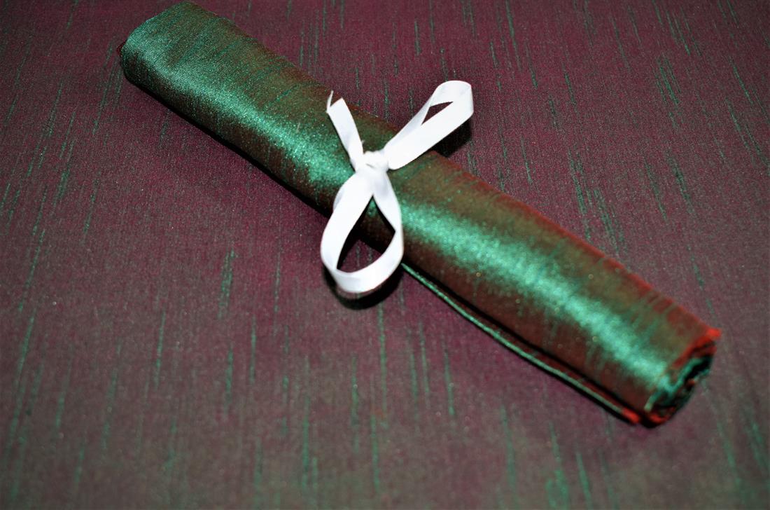 COL 27 Art Dupion Fat Quarters