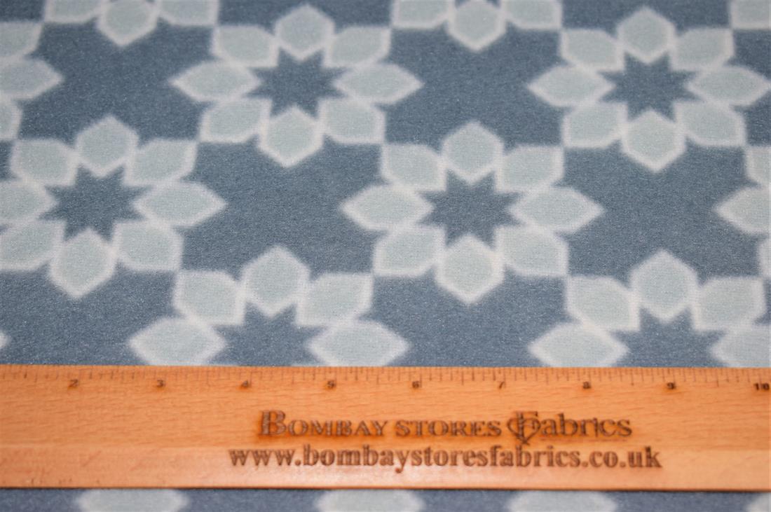 Light Grey Polygon Flower Print