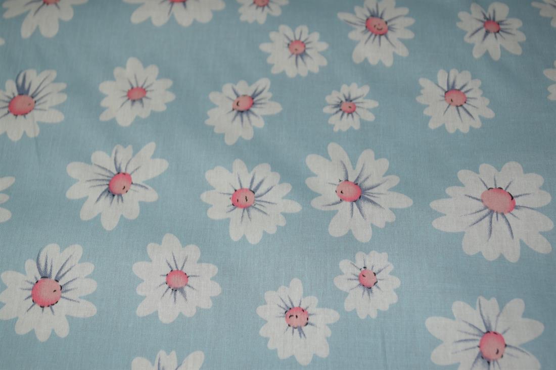 Light Blue Cotton White Daisy