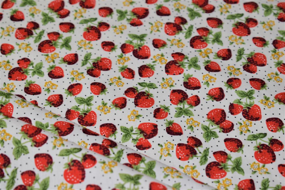 White 100% Cotton Fruity Stawberrys