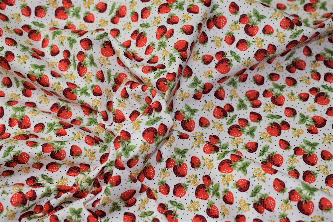 White 100% Cotton Fruity Stawberrys
