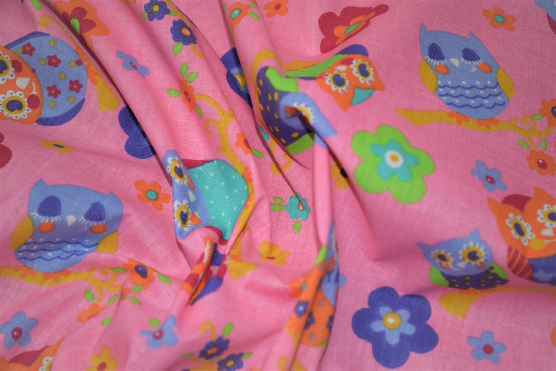 Pink Poly Cotton Fabric Craft Quilting Patchwork Dressmaking