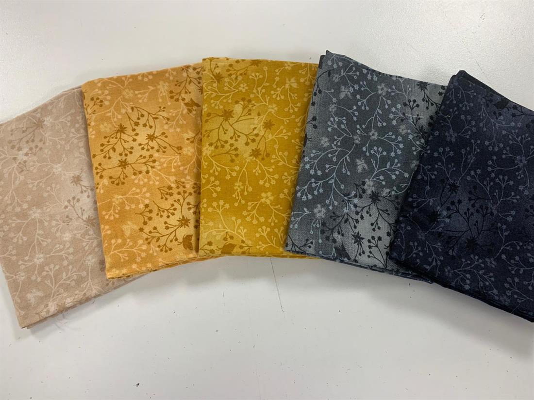 Multicolour Printed Cotton Fat Quarter Bundle