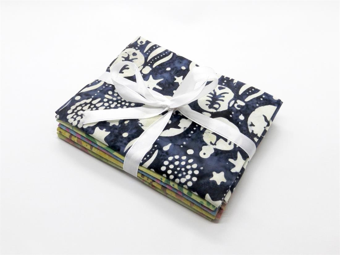 Multicolour Printed Cotton Fat Quarter Bundle