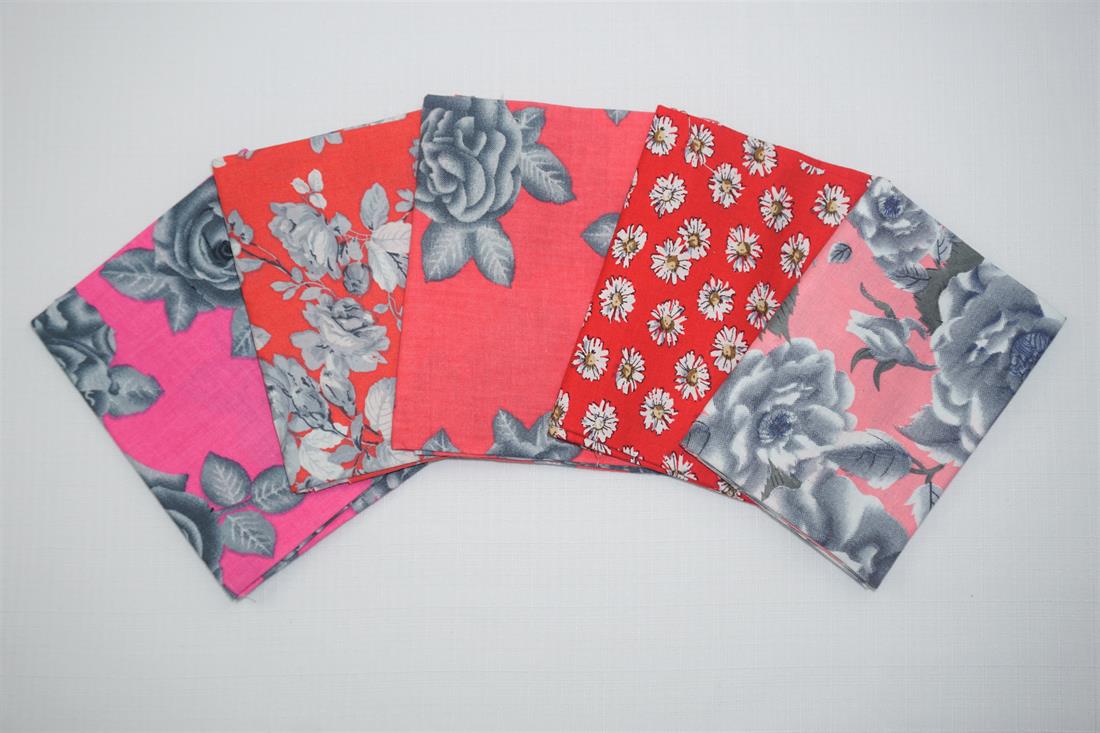Multicolour Printed Cotton Fat Quarter Bundle