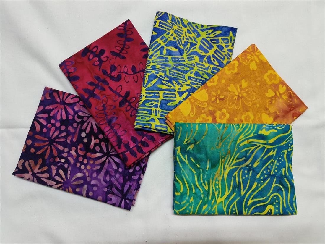 Multicolour Printed Cotton Fat Quarter Bundle