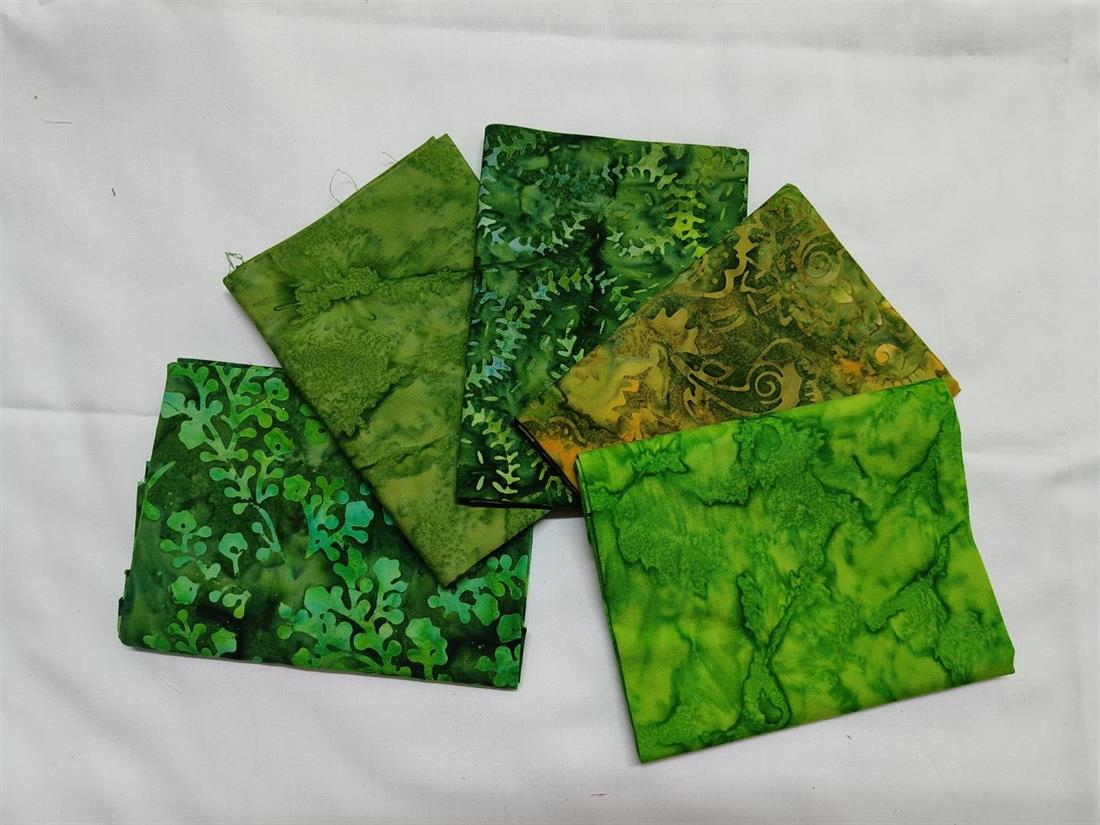 Multicolour Printed Cotton Fat Quarter Bundle