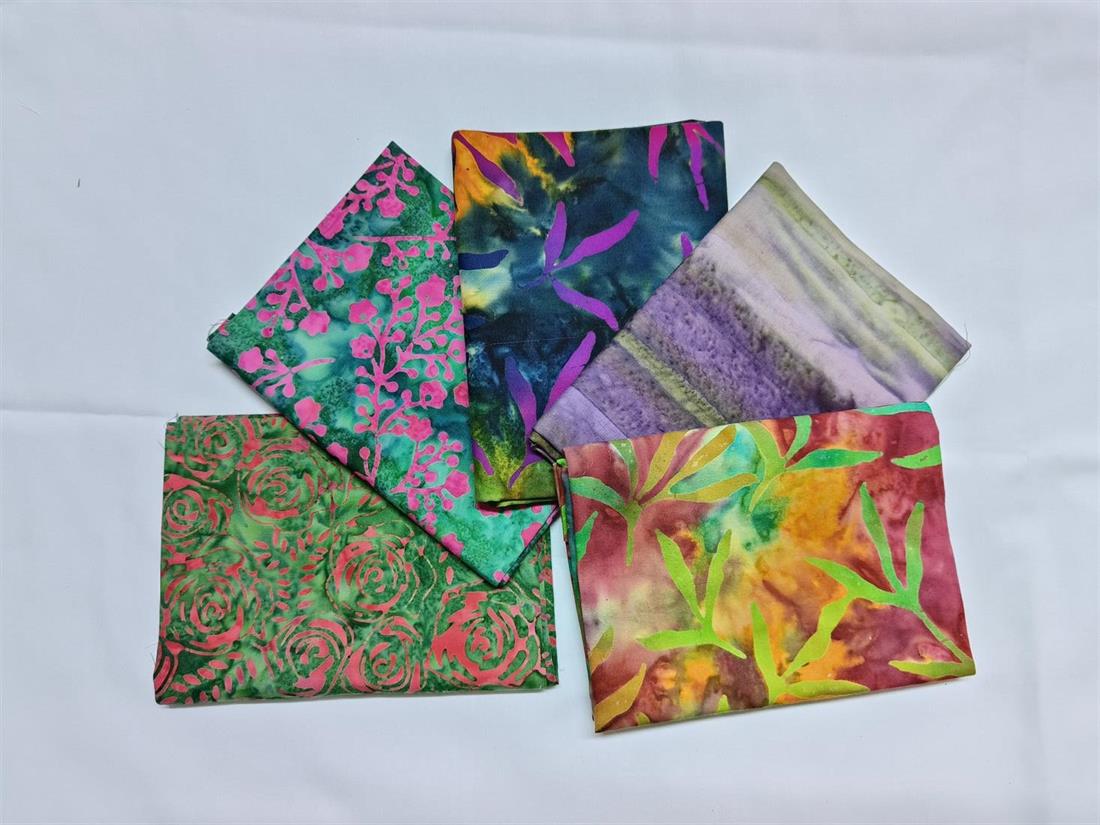 Multicolour Printed Cotton Fat Quarter Bundle