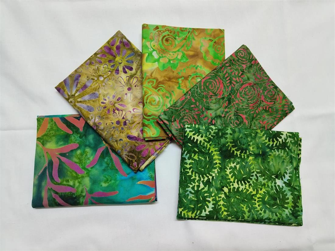Multicolour Printed Cotton Fat Quarter Bundle