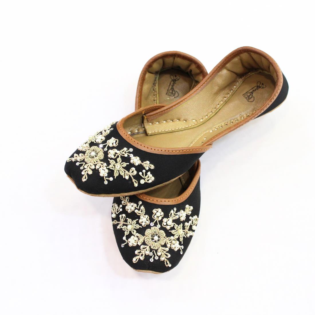 Black Ladies' Shoes