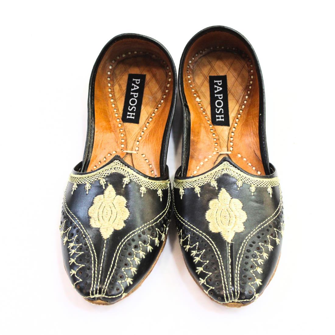 Black Ladies' Shoes