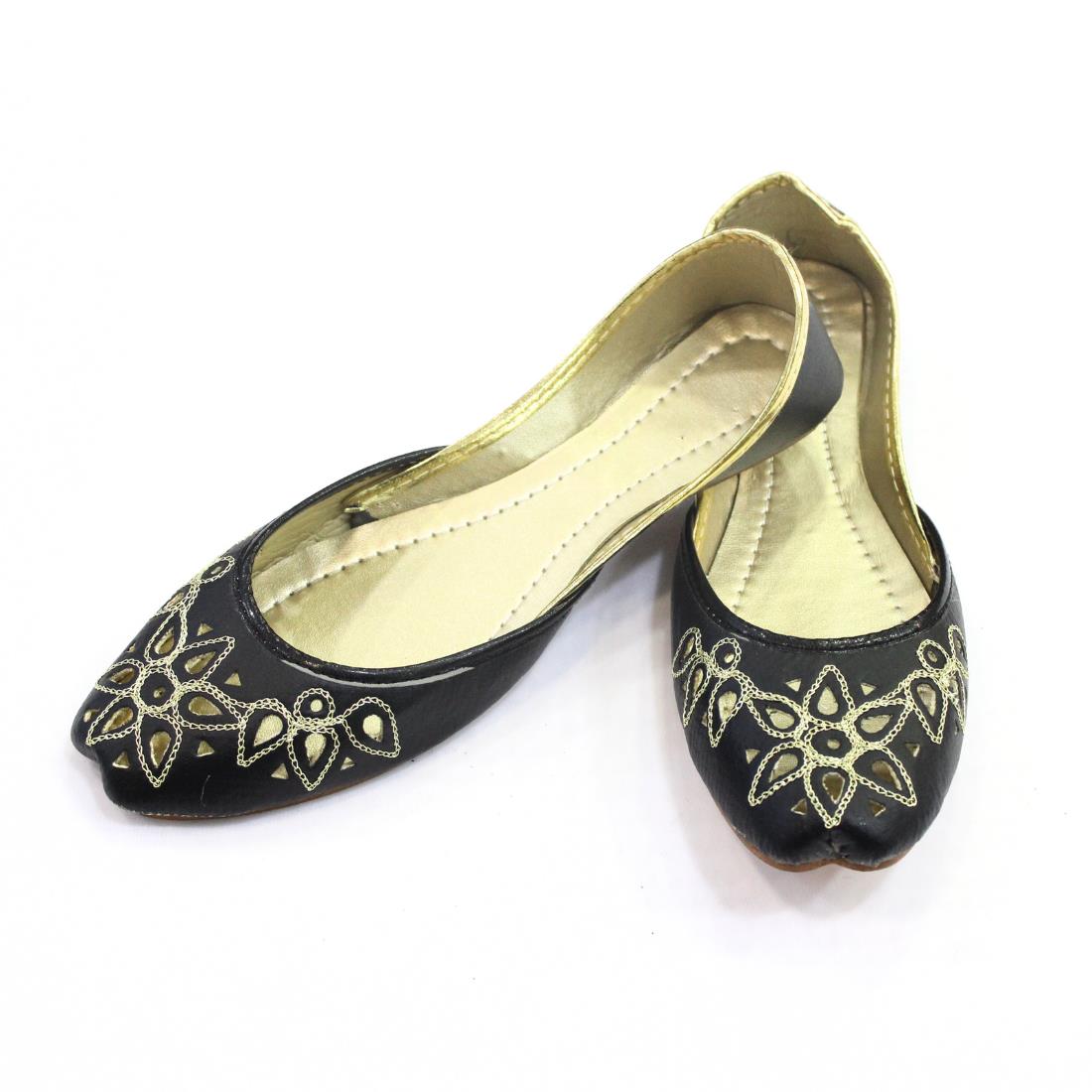 Black Ladies' Shoes