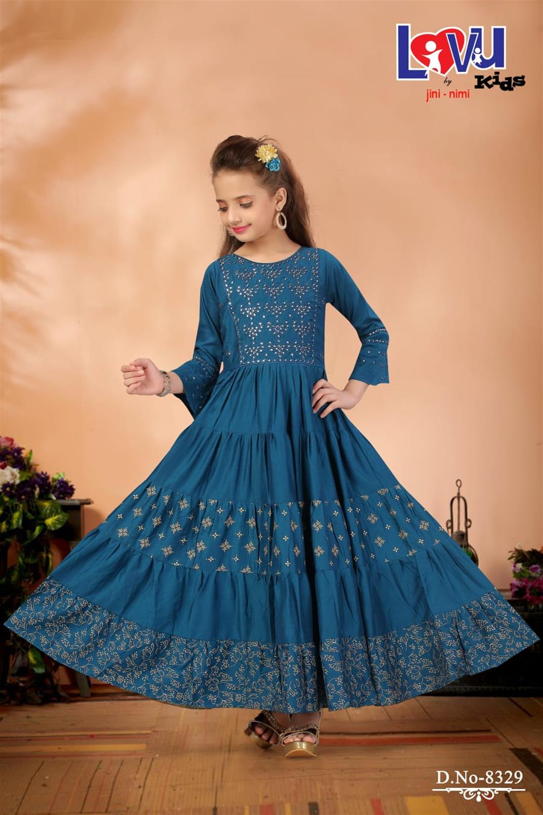 Teal Beautiful Long Dress, Perfect to Wear on Any Occasion.