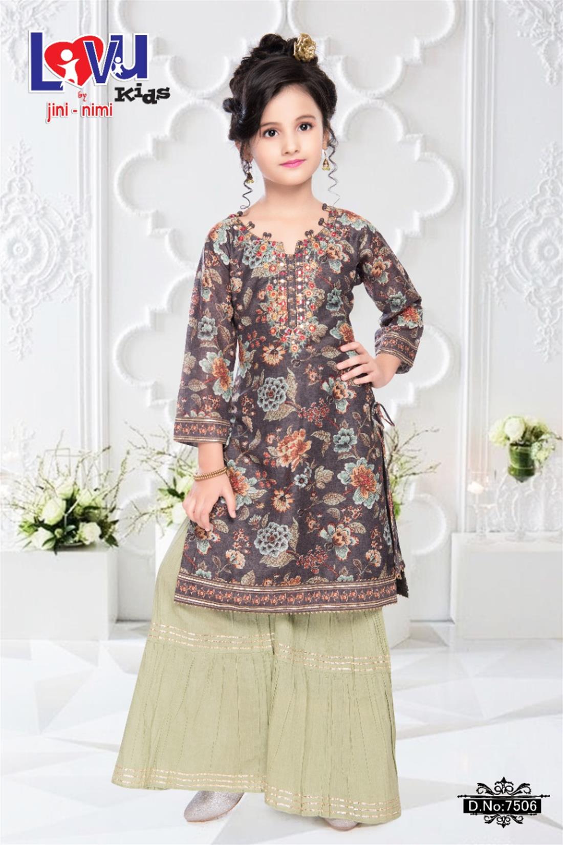 Green Stunning Kameez with Stylish Pants.
