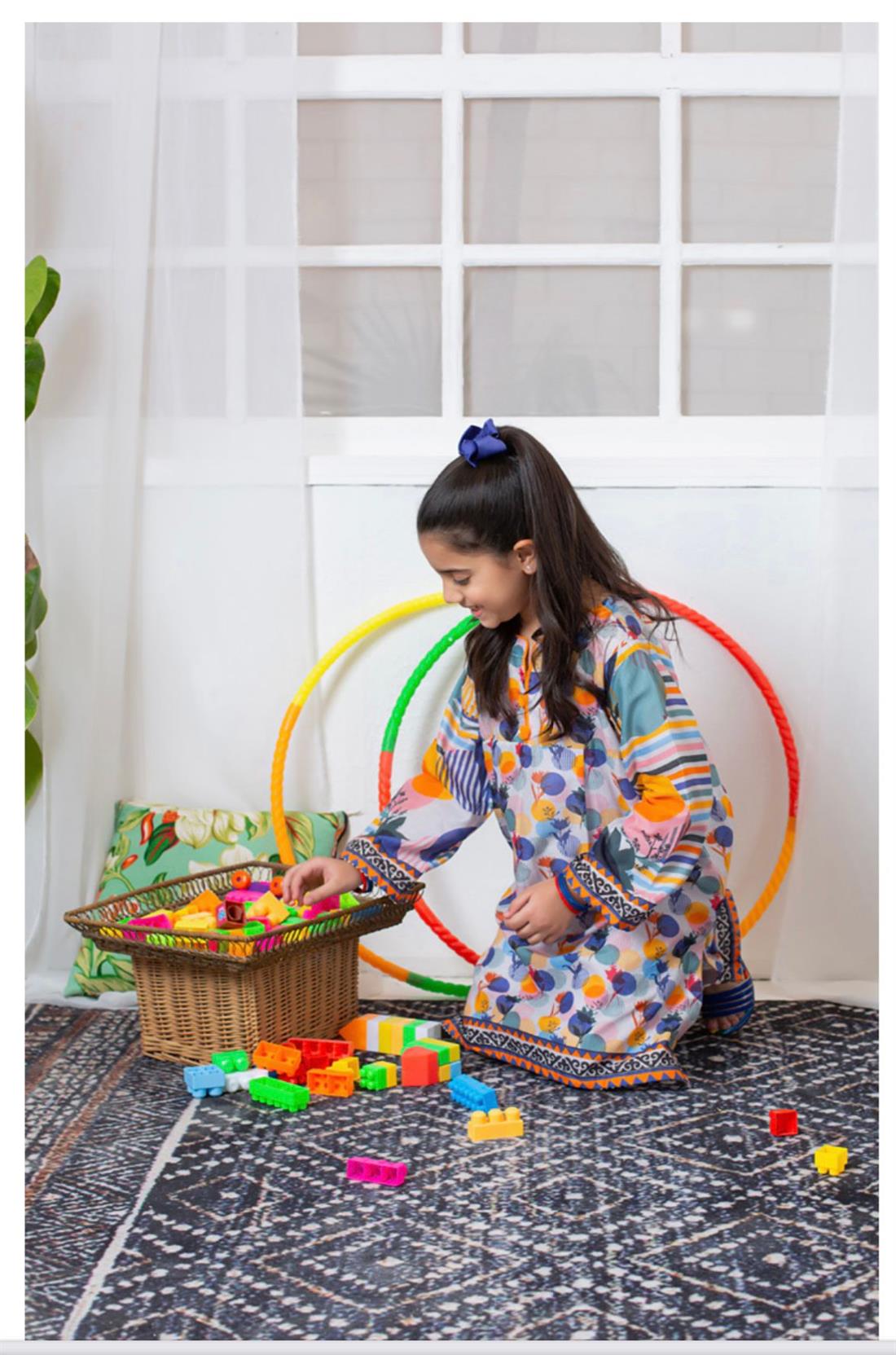 White & Multicolour Girls Readymade 3 Piece Suits for
