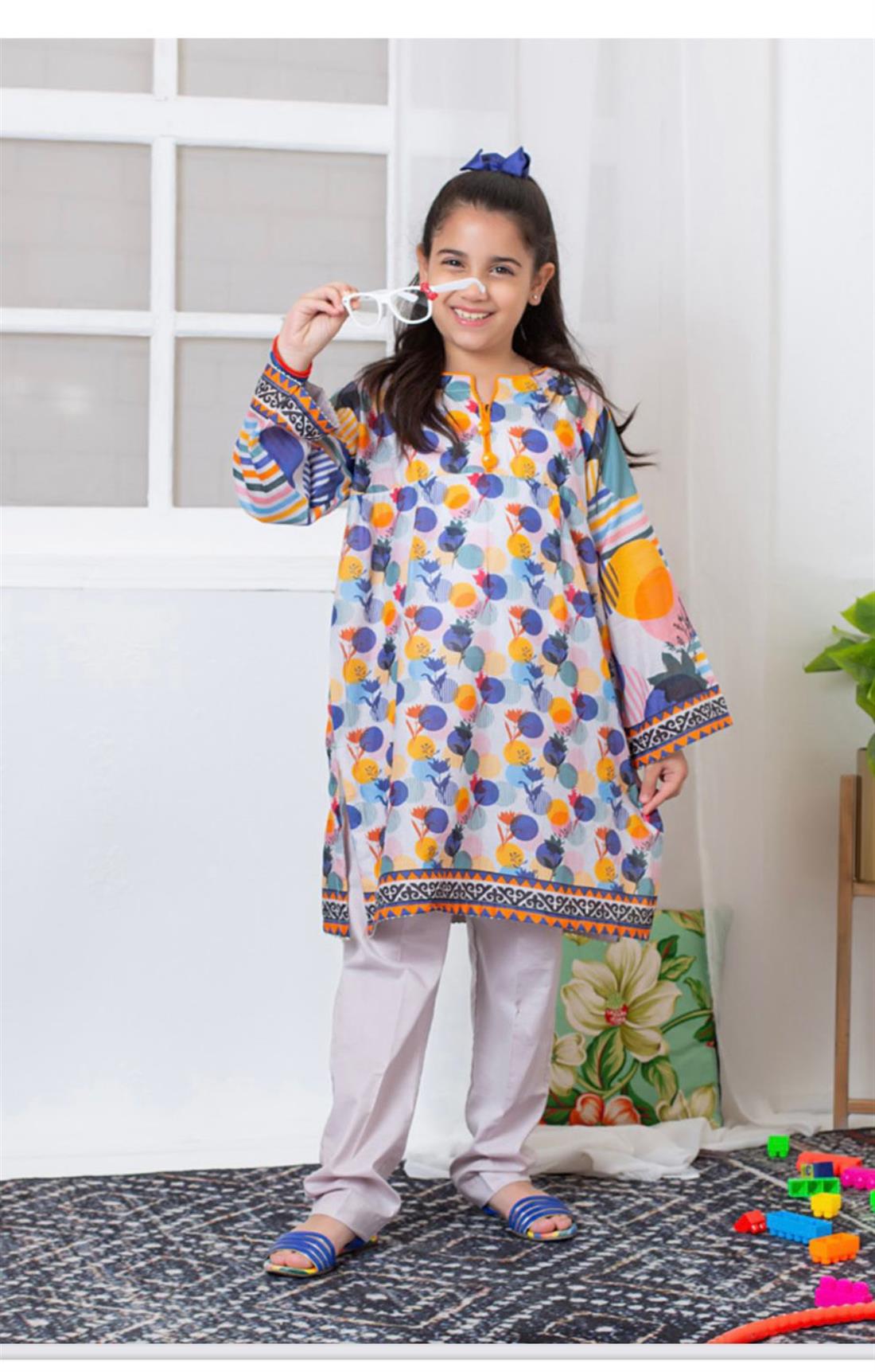 White & Multicolour Girls Readymade 3 Piece Suits for